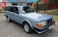 VOLVO 240