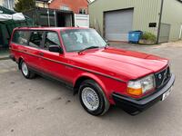 VOLVO 240
