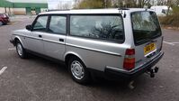 VOLVO 240