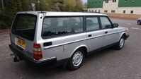 VOLVO 240