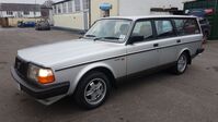 VOLVO 240